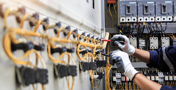 Professional Electrician technician working in Ansonia, OH